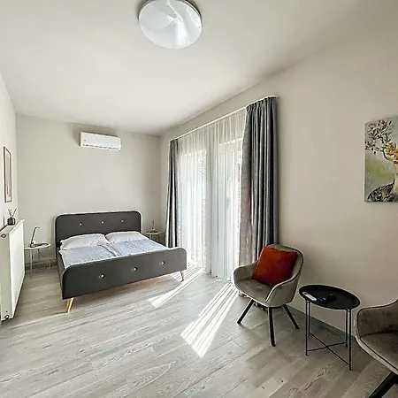 21 Boutique 3*