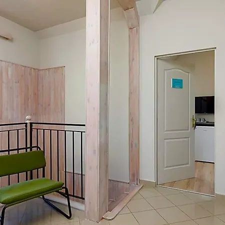 21 Boutique Aparthotel